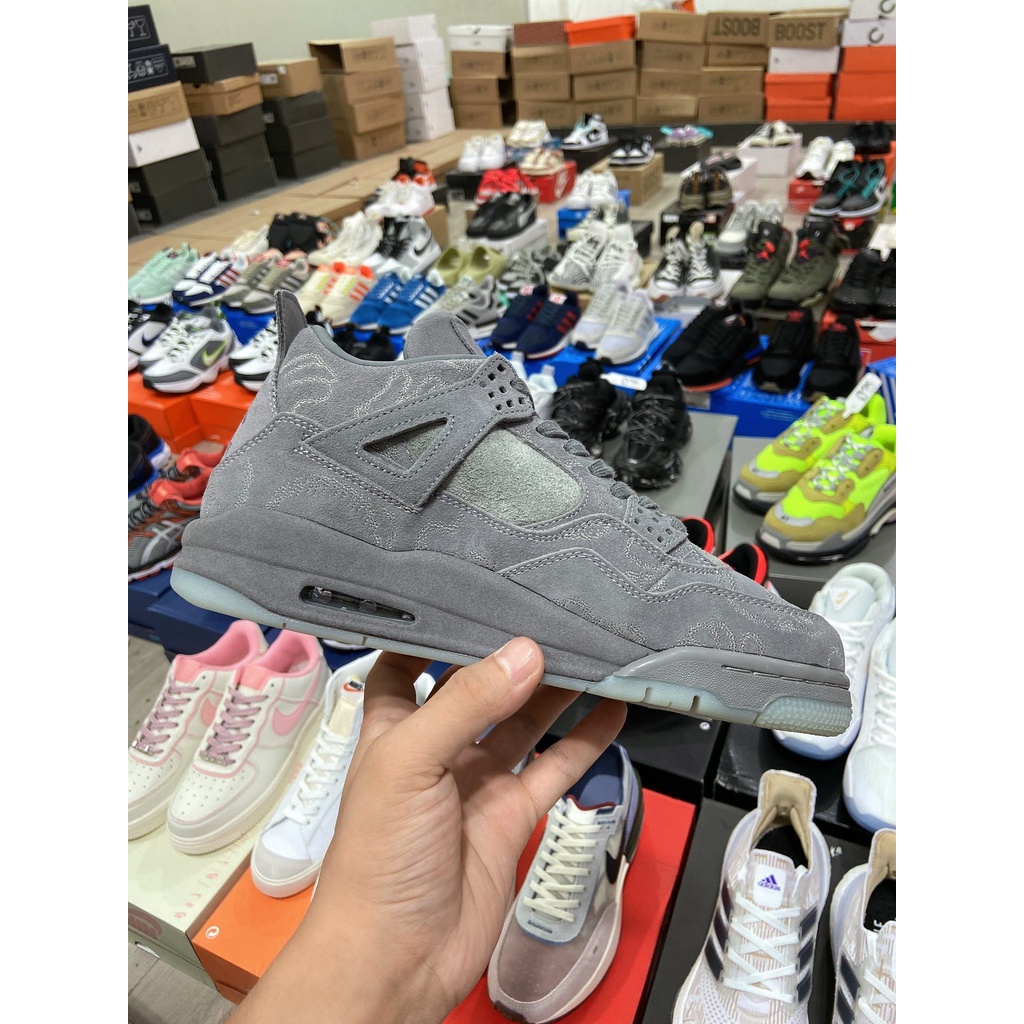 Giày Air Jordan 4 Kaws - Phiên bản cao cấp