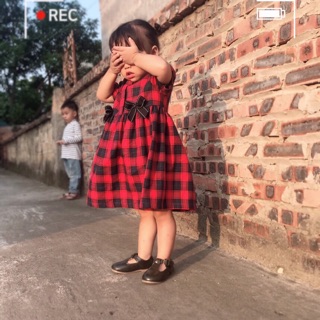 Vây kẻ đỏ bg