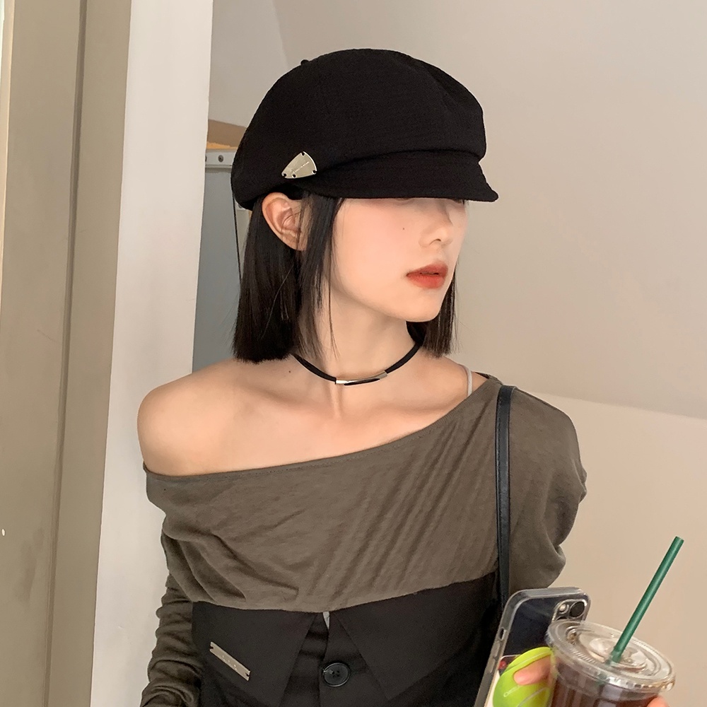 Mũ Beret Màu Đen Đính Nhãn Kim Loại Thời Trang Thu Đông Cho Nữ