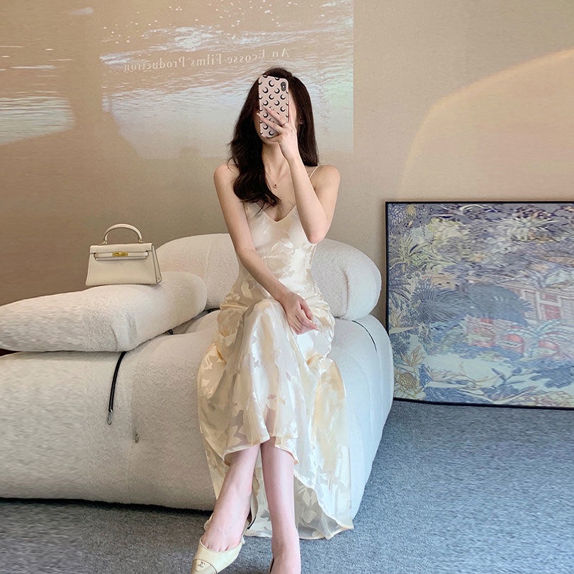 Đầm Hai Dây Thiết Kế Mới 2022 Xinh Xắn Thời Trang Theo Phong Cách Pháp