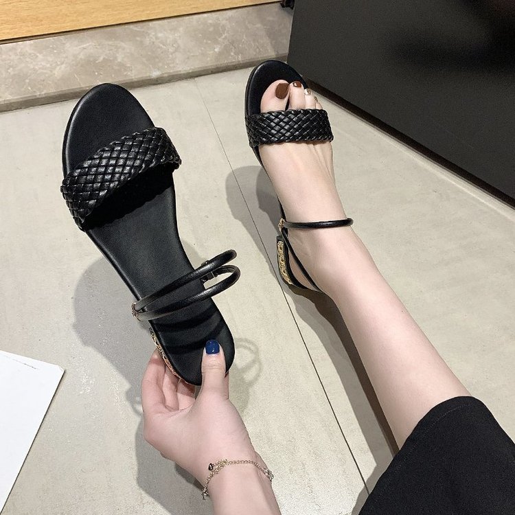 Xăng đan Nữ Hở Ngón Đế Thấp Mũi Tròn Thời Trang | BigBuy360 - bigbuy360.vn