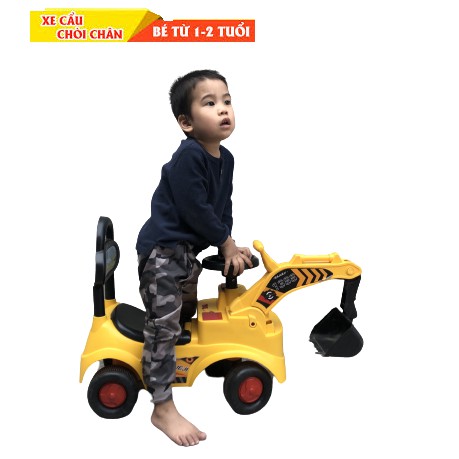 XE CẦN CẨU CHÒI CHÂN 4 BÁNH CỠ TO 1388