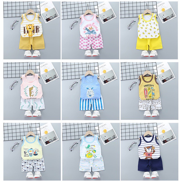 Bộ đồ gồm áo không tay kèm quần ngắn bằng cotton in hình dễ thương dành cho trẻ nhỏ 70-120cm
