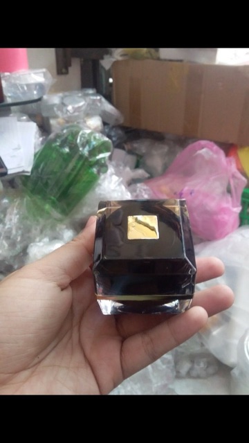 Hũ chiết kem vuông 10g