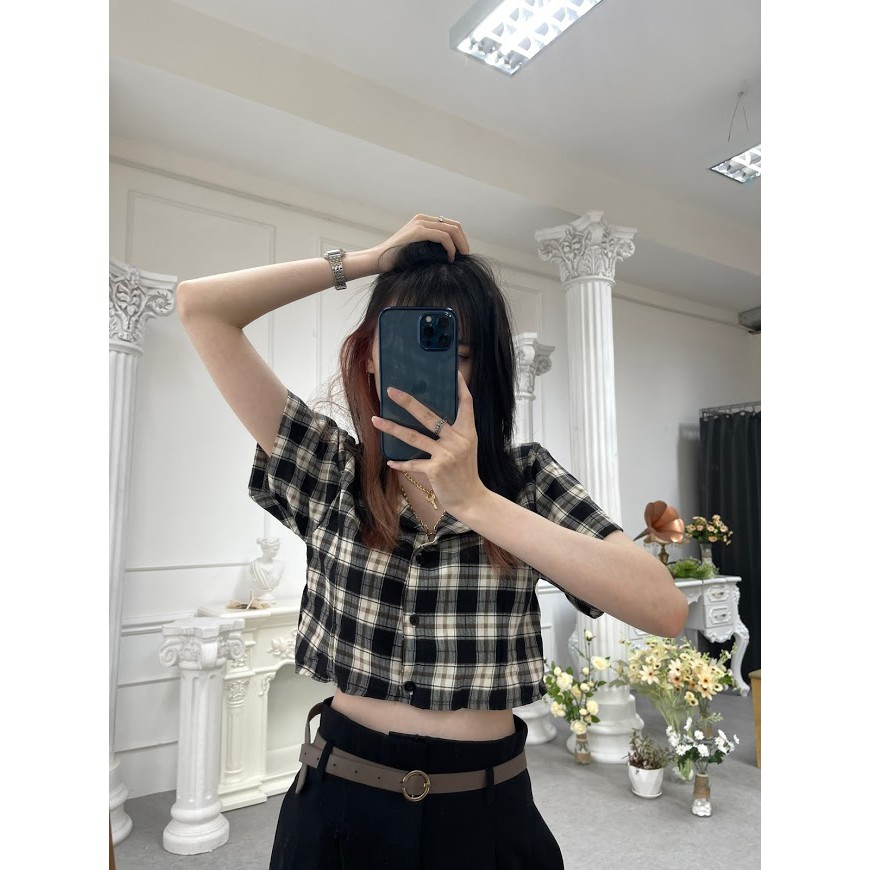 Áo croptop caro đen trắng Nhisnhis C3