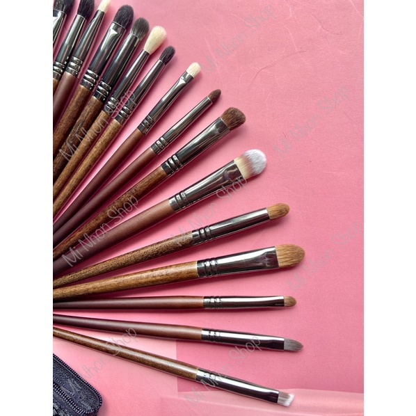 BIG SALE Bộ cọ 22 cây lông thú tự nhiên cán gỗ cho trang điểm chuyên nghiệp và cá nhân Pro