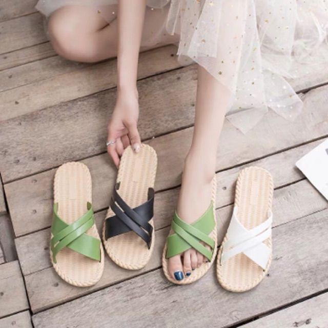 Dép nhựa quai chéo nữ mới
