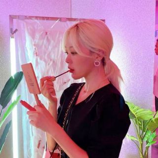 Son 3CE Cloud Lip Tint màu đỏ tươi