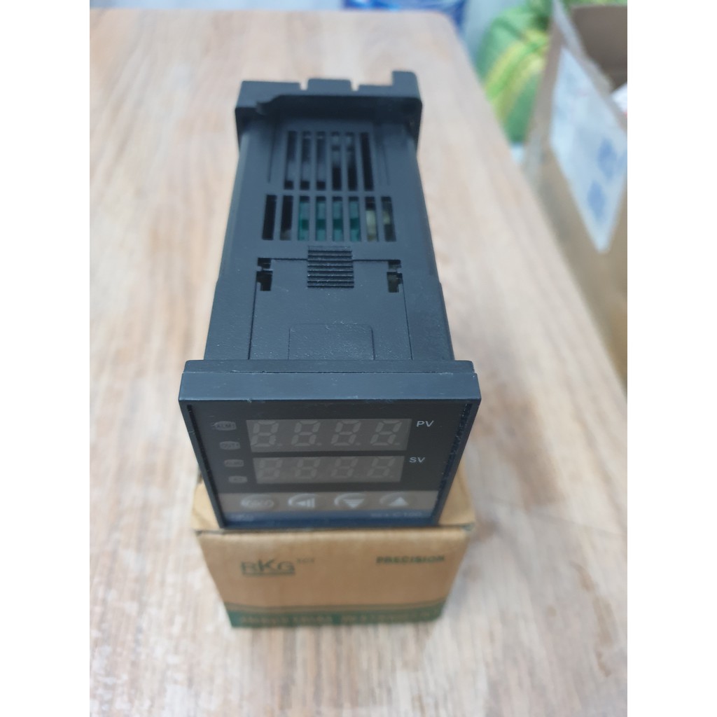 Đồng hồ nhiệt độ REX C100, REX C700 - Bộ điều khiển nhiệt độ ( OUT RELAY )