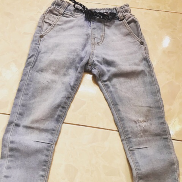 Quần jean skinny cho bé