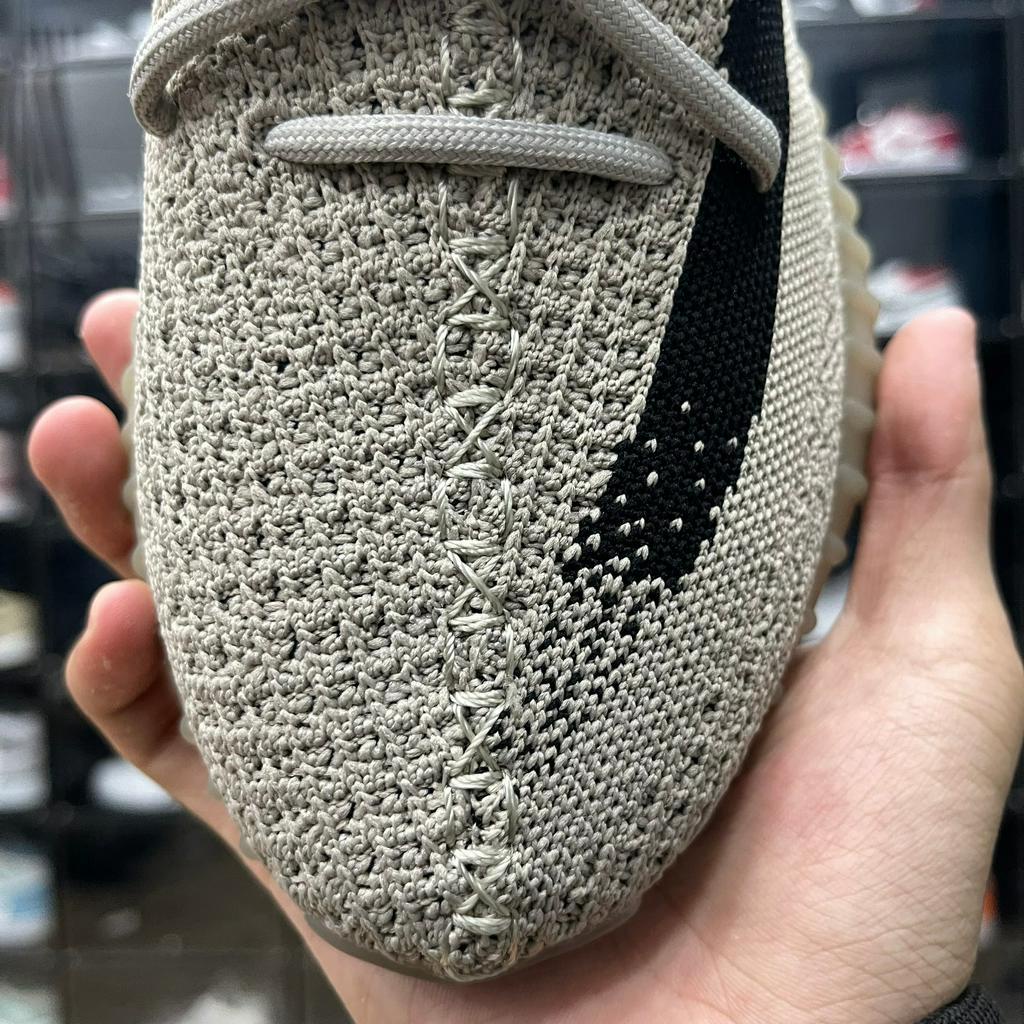 Giày Yz350 Slate, Yz 350 Kem Kẻ Đen Hàng Cao Cấp Đế Nén Hạt Chuẩn - Than.Shoes