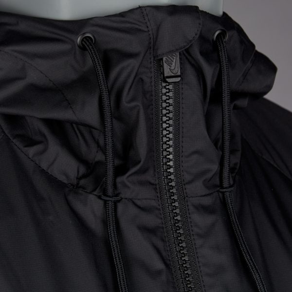 Áo khoác Nike chính hãng màu đen có mũ trùm đầu vải dù xịn lót lưới cách nhiệt bên trong