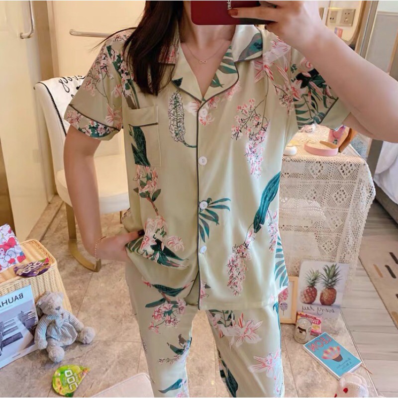 [Hàng có sẵn - chất cotton] Pijama đồ bộ mặc ở nhà, hoạ tiết hoa - lá màu xanh mềm mại, kiểu dáng tay ngắn quần dài