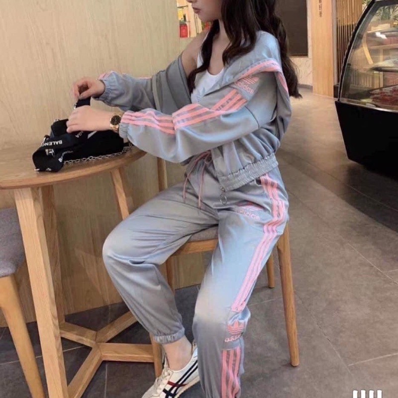 Set thể thao ba món có mũ