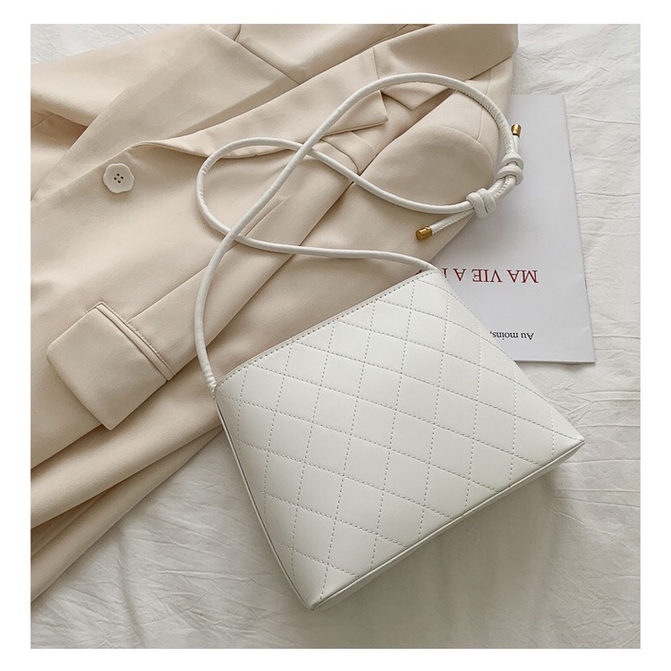 Túi Xách Nữ Đeo Vai Cỡ Lớn Quai Thắt Họa Tiết Xọc Con Thoi Thời Trang Dành Cho Nữ Tx2610