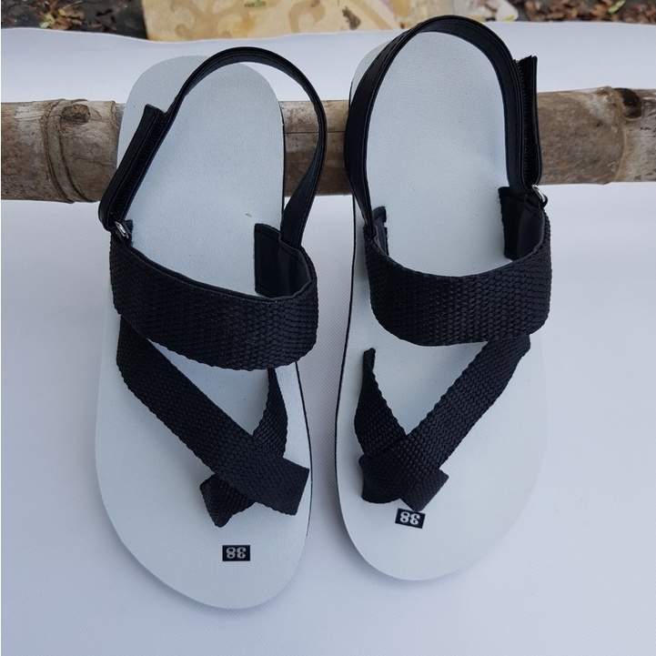 Sandal nam nữ sandal chip chip đế trắng quai dù đen