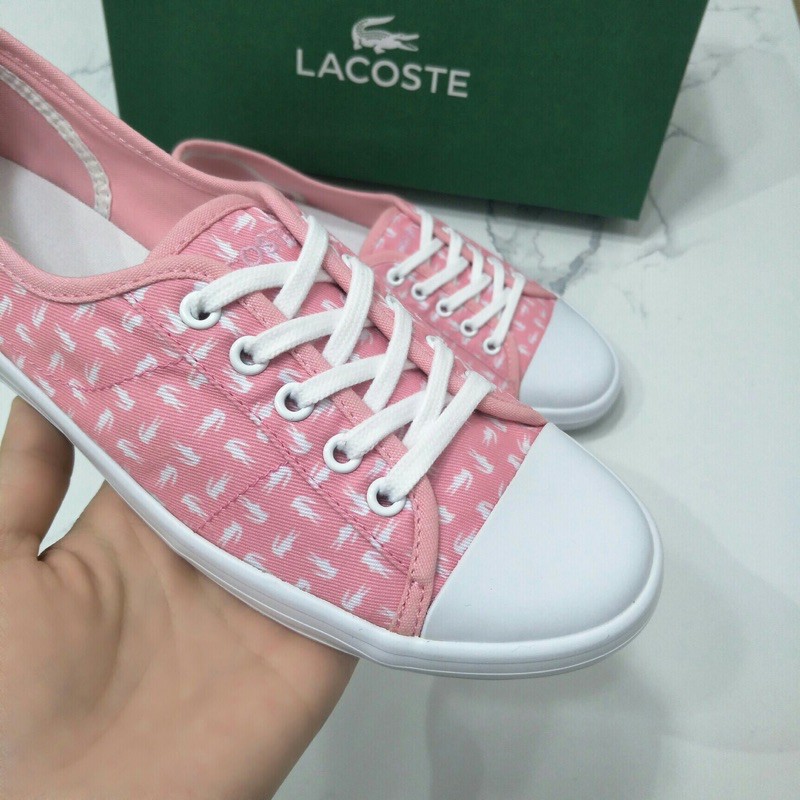 giày vải nữ màu hồng cá tính hoạ tiết logo thời trang lacoste