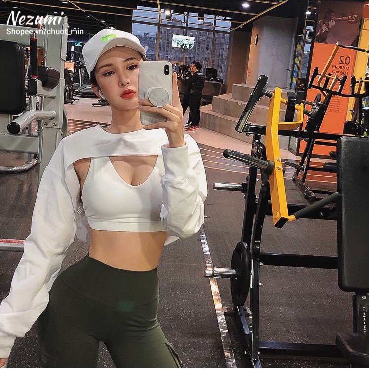 (Sẵn trắng, đen S M L) Áo hoodie croptop dài tay trơn hở ngực Lisa Rose Blackpink không kèm áo trong (dance, gym) | BigBuy360 - bigbuy360.vn