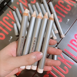 Chì trắng Kryolan, Chì viền mí trắng giúp mắt to hơn
