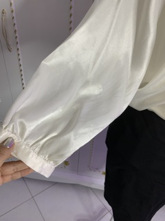 Áo kiểu và chân váy công sở