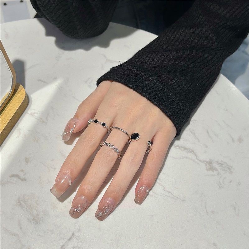 Set 4 nhẫn đeo tay phong cách hiphop thời trang cá tính