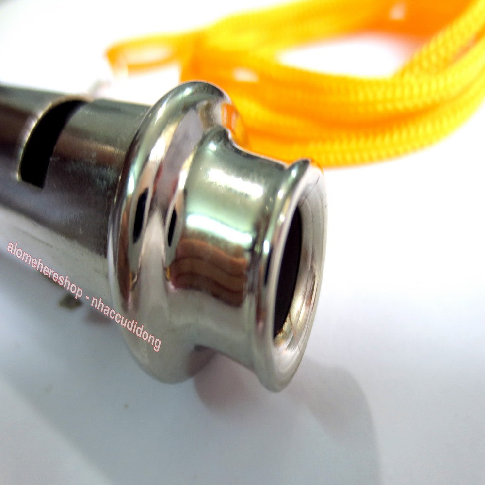 Còi mã morse truyền tin thực thành hướng đạo sinh, hội trại