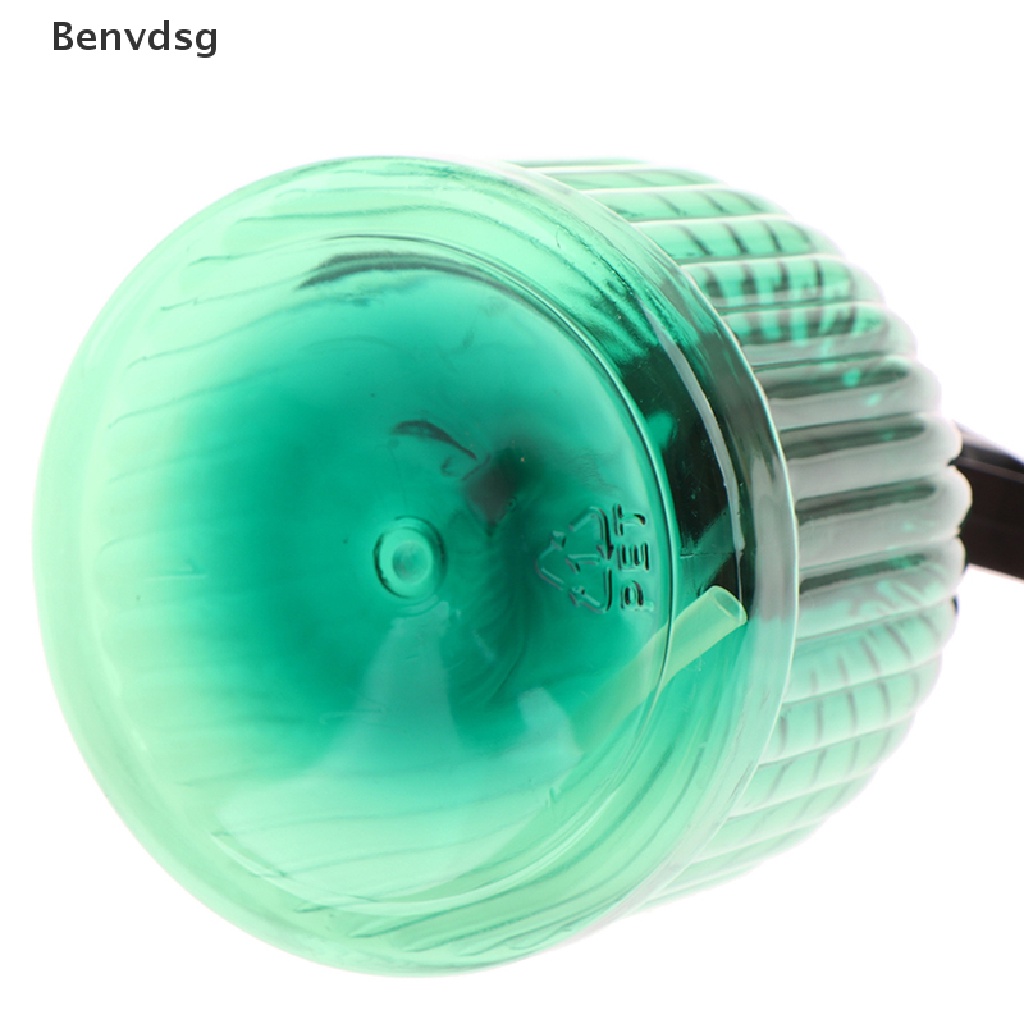 1 Bình Tưới Cây Cầm Tay Bằng Nhựa Trong Suốt