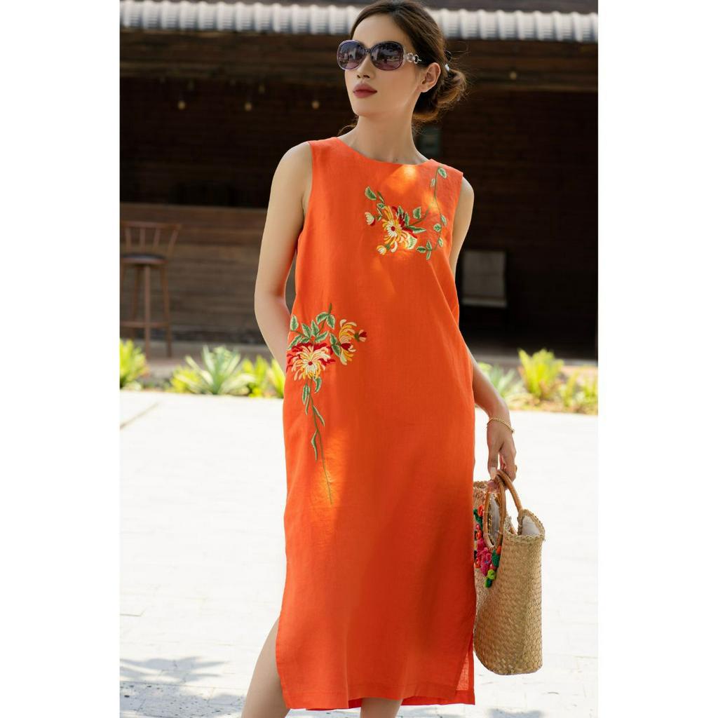 Đầm Suông Sát Nách ROXY Kiểu Dáng Sát Nách, Thiết Kế Xẻ Tà Ngắn Thêu Hoa 9035