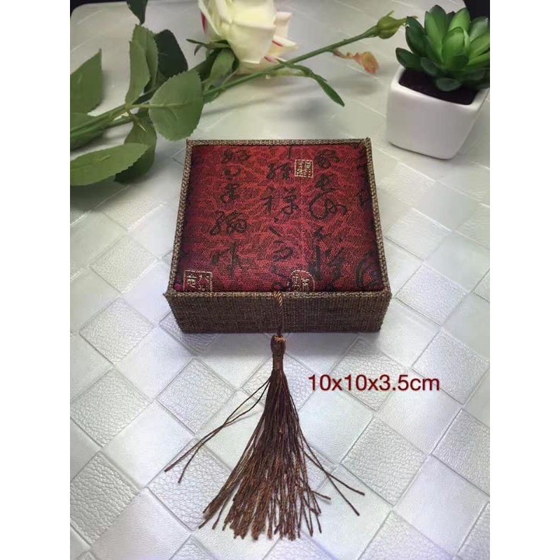 Hộp gấm đựng vòng phong thuỷ | BigBuy360 - bigbuy360.vn