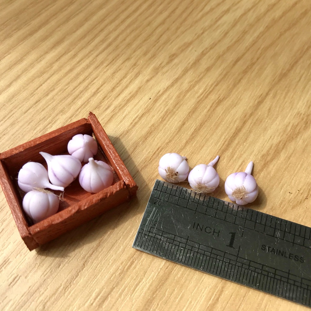 Mô hình tỏi mini cho nhà búp bê từ đất sét tỉ lệ 1/6