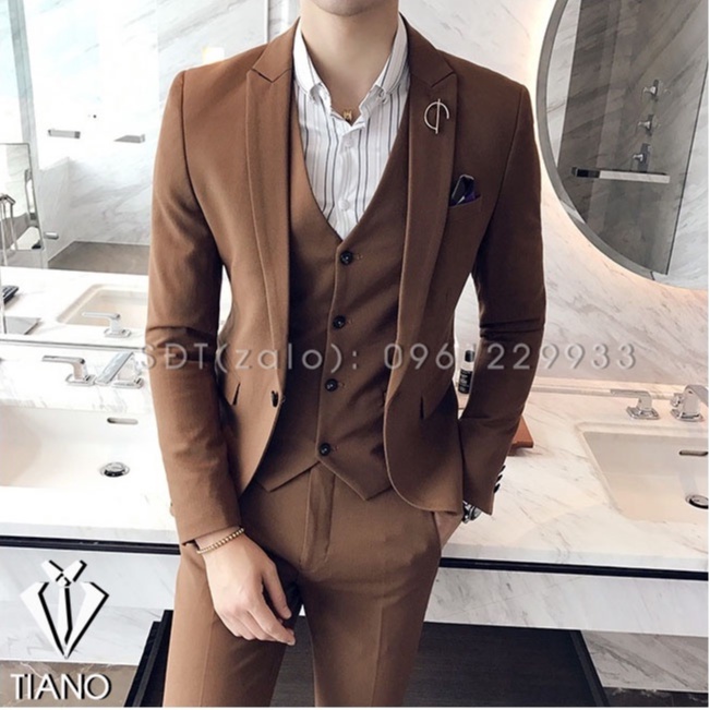 Bộ Vest nam form ôm body màu Vàng Bò 1 cúc chất vải dày mịn co giãn nhẹ, form ôm đẹp. Suit Nam Cao Cấp