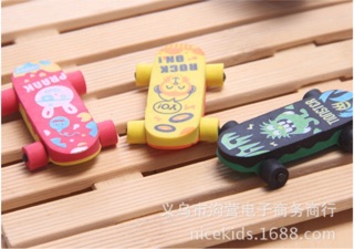 Gôm tẩy hình ván trượt