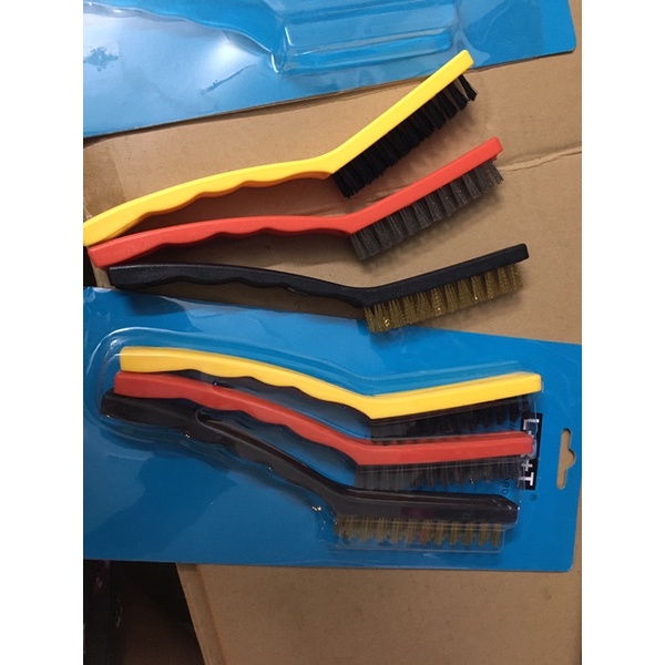 Bàn chải 3 cây  LRT