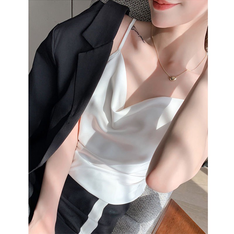 Áo Lụa Trơn 2 Dây Cổ Đổ Phối Cùng Với Áo Vest Cực Xinh, Quý Phái | Smide Clothing