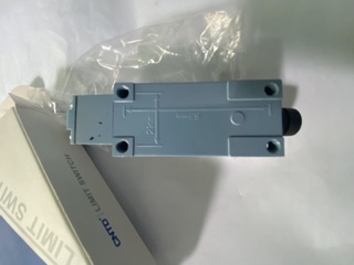 Công tắt hành trình TZ-8108 ( LIMiT SWITCH )