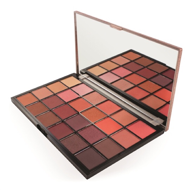 [TRỢ GIÁ] Bảng mắt IMMOGENATION - GUEST LIST - VIP Life on the Dance Floor Eyeshadow Palette (Bill UK)