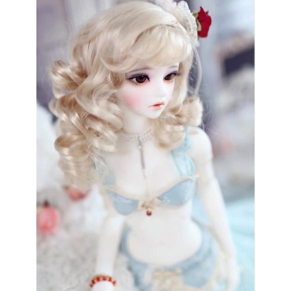 Búp bê BJD tóc xoăn dễ thương