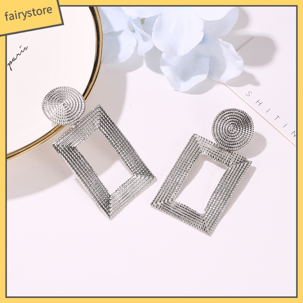 Khuyên Tai Nữ Trang Dáng Dài Tạo Hình Độc Đáo