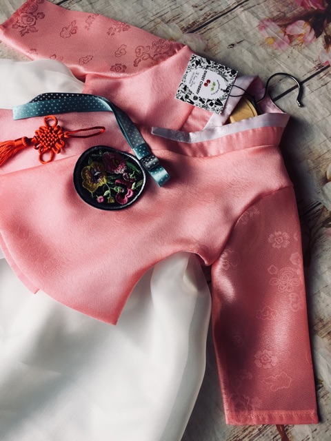 Hanbok cho bé ảnh thật