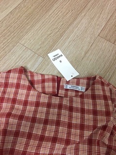 Váy caro đỏ cổ tròn