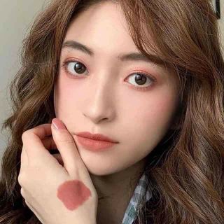 Son Gucci 201 màu hồng cam đất