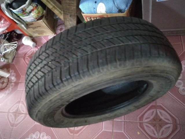 Lốp ô tô cũ 265/65/17 bridgestone 684