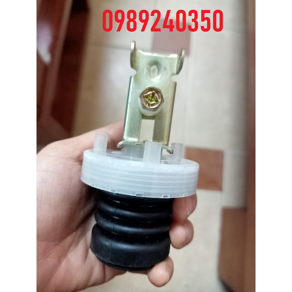 Nấm xả đáy máy giặt liền tay sắt