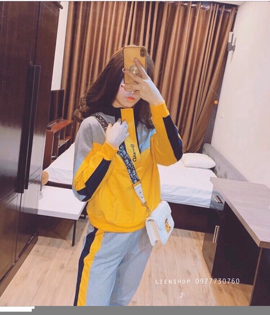 Bộ quần áo thể thao cao cấp phối màu vàng | BigBuy360 - bigbuy360.vn