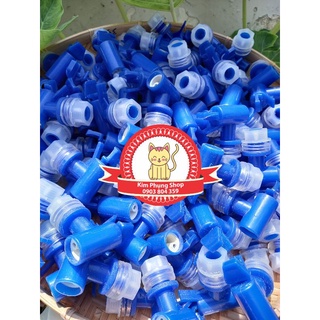 1 cái vòi bình nước ( loại vòi tốt)