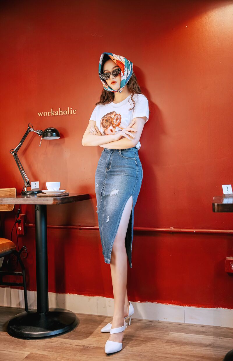 [Mã WABRLOW5 giảm 15% đơn 300K] CCHAT Chân váy Jean xẻ sườn | BigBuy360 - bigbuy360.vn