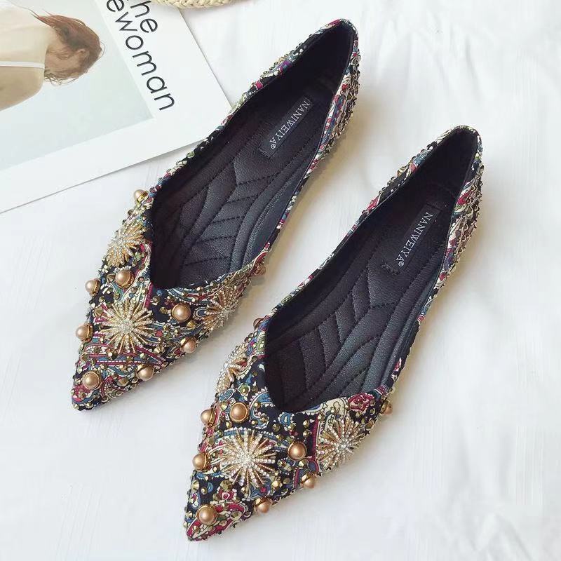 Giày Búp Bê Mũi Nhọn Đế Bằng Mềm Mại Đính Đá Thời Trang Sang Trọng Cho Nữ