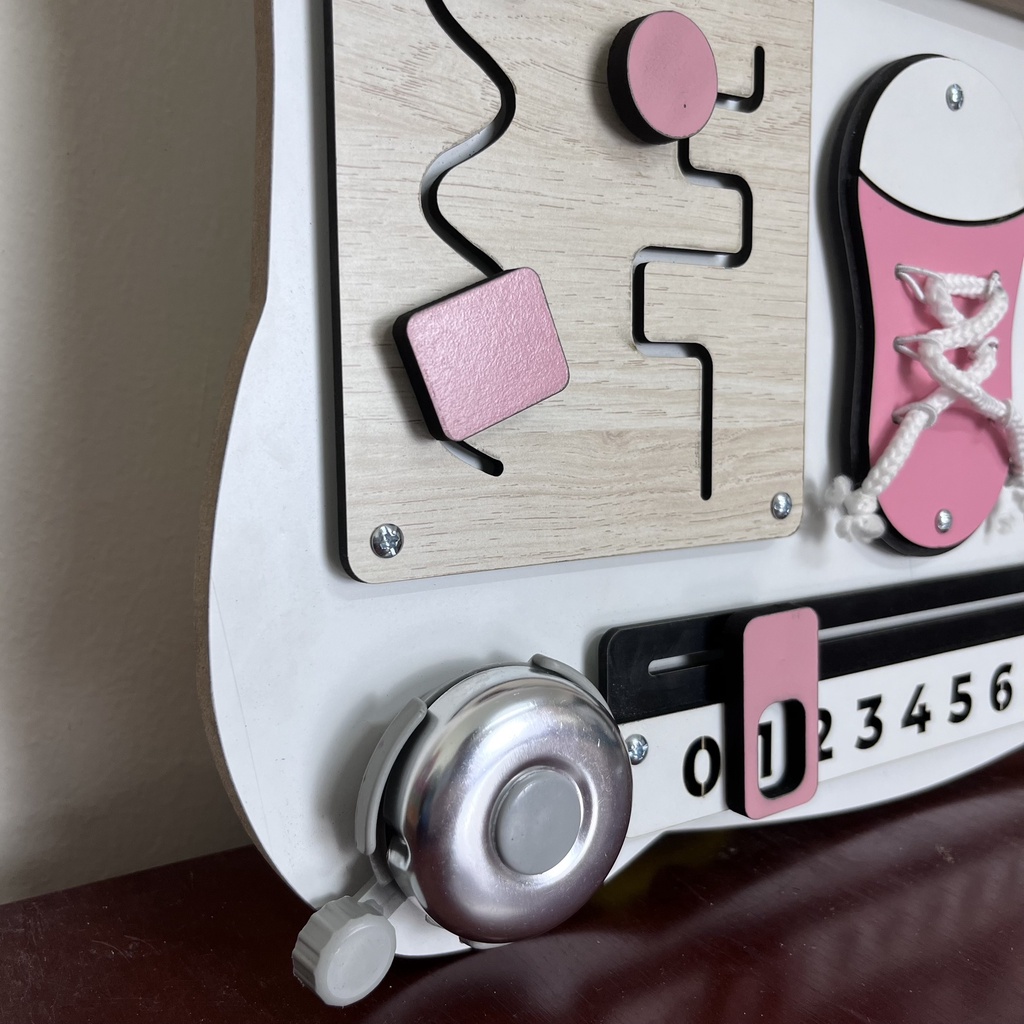 Bảng bận rộn - Busy board rèn luyện vận động tinh anh hình con vật đáng yêu thương hiệu Lalala baby .