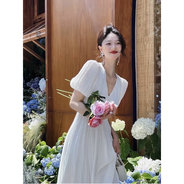 ĐẦM MIDI CỔ V PHỐI NÚT TAY PHỒNG Váy công chúa chất tơ