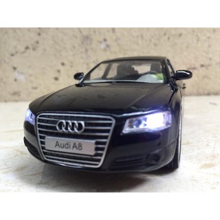 Mô hình xe Ô tô Audi A8 1:32